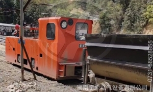 井下電機車影響牽引力的因素有哪些？